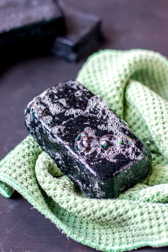 Activated Charcoal Uses for Skin 3