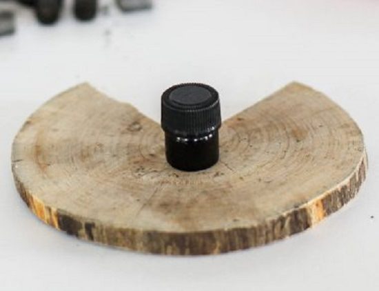 Homemade Natural Eyeliner with Activated Charcoal uses
