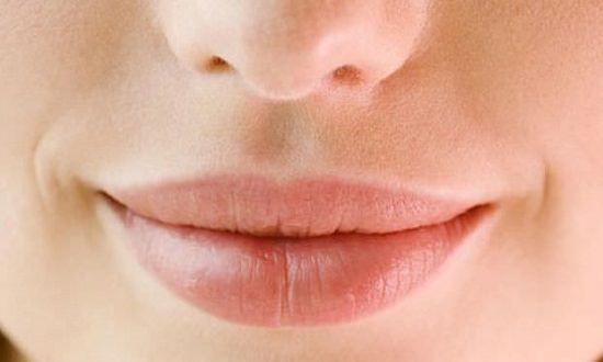 Does Castor Oil Make Your Lips Bigger