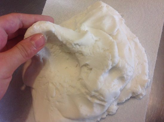 How to Make Clay With Cornstarch3