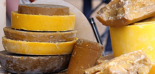 Natural and Adulterated Beeswax: The Difference